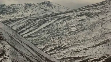 Şuhut’ta Donan Şelale Havadan Görüntülendi