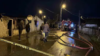 Sultangazi’de Gecekondudaki Yangın İş Yerine Sıçradı