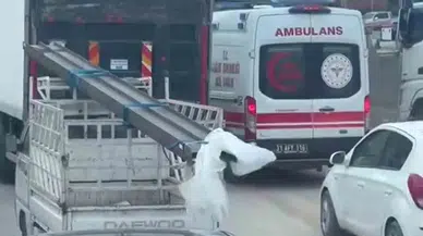 Trafikte İlerlemekte Zahmet Çeken Ambulansın Güç Anları