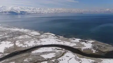 Van Gölü Soğuyamadı