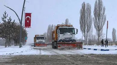 Van’da 560 Yerleşim Yerinden 528’inin Yolu Açıldı