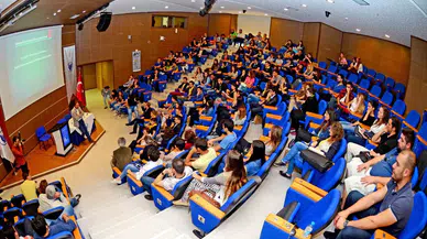 Yaşar Üniversitesi Alan Sıralamalarında Dünyanın En Düzgünleri Ortasında