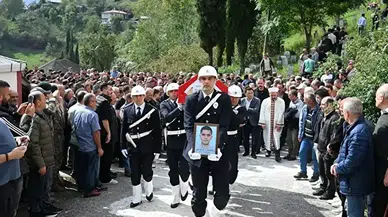 Trabzon'da yamaçtan düşerek ölen polis memuru son yolculuğuna uğurlandı