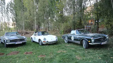 Belçika'dan yola çıkan klasik otomobil tutkunları Bayburt'ta