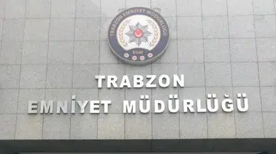 Trabzon'da terfi eden 40 emniyet mensubuna rütbeleri törenle takıldı