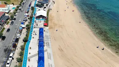 Arnavutköy'deki Karaburun Sahili Mavi Bayrak aldı