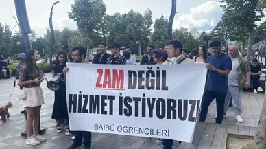 Bolu'da üniversite öğrencileri ulaşım zammını protesto etti