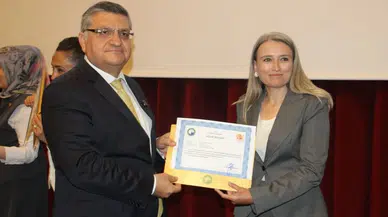 Sinop'ta eğitim çalışanlarına başarı belgesi verildi