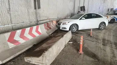 Samsun'da beton bariyere çarpan otomobildeki 5 kişi yaralandı