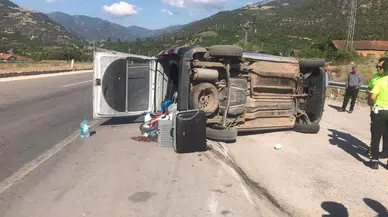 Amasya'da devrilen otomobildeki 1 çocuk öldü, 4 kişi yaralandı