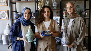 Üç kız kardeş hobi olarak başladıkları çiniciliği kazanca dönüştürdü