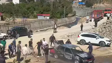 Gümüşhane'de park halindeki otomobil yandı