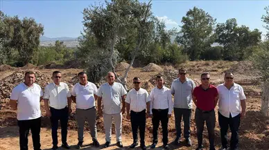 YK Enerji, santral sahalarındaki 151 zeytin ağacını yeni yerine taşıdı