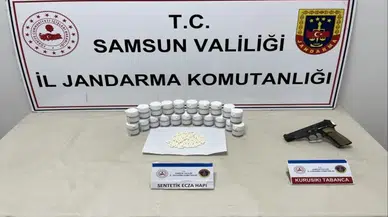 Samsun'da 1317 sentetik ecza hapı ele geçirildi