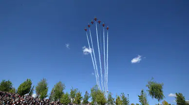Gökyüzünde Akrobasi Fırtınası, Türk Yıldızları Çorum’da Unutulmaz Anlar Yaşattı
