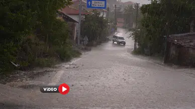 Aniden Bastıran Yağış Hayatı Felç Etti