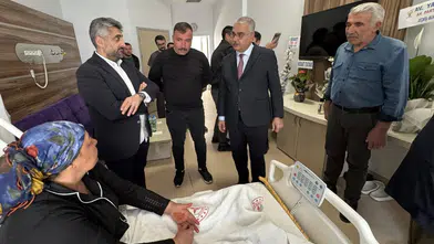 Ahlatcı, Hastaları Yalnız Bırakmıyor