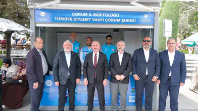 Vali Çalgan’dan Kurban Bağış Standına Ziyaret