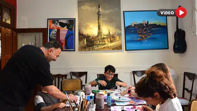 Babasıyla Başladı, Ailesiyle Sanat Üretiyor