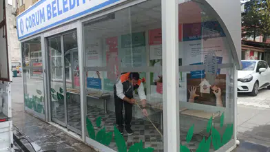 Duraklar Temizleniyor