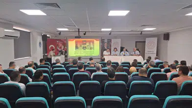 Cemil Çağlar İlçeleri Geziyor
