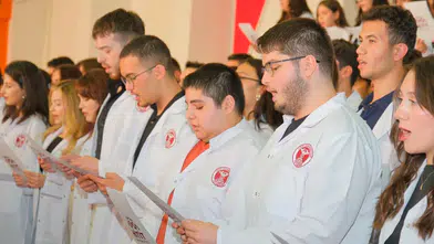 HİTÜ’de Beyaz Önlüklerini Giyen Öğrenciler Hekimlik Andını Okudu