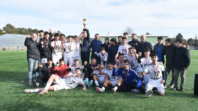 Tahtasız’dan Vefa Spor Kulübüne Tebrik