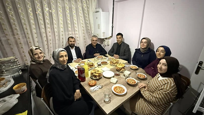 Ahlatcı, İftarı Gençlerle Yaptı