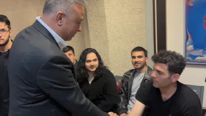 Tahtasız Gözaltındaki Gençlere Destek Verdi