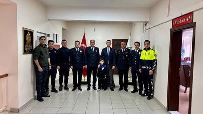 Kaymakam Yüce, Polisleri Kabul Etti