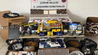 52 Bin 201 Makaron Kaçak Tütün Ele Geçirildi