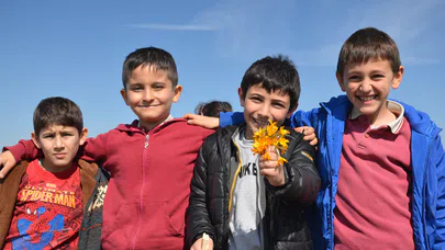 ‘Çiğdem Gezmesi’ Geleneği Depremzedelerle Yaşatıldı