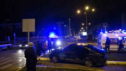 İki Otomobilin Çarpıştığı Kazada Üç Kişi Yaralandı