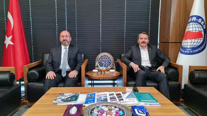 Kavuncu: Memur-Sen, Vesayetin Değil Demokrasinin Yanında Yer Almıştır
