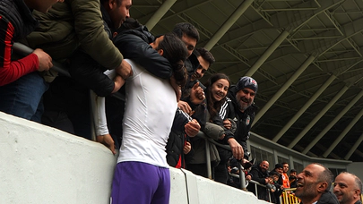 ‘Kaldırın Beni, Sarılalım’