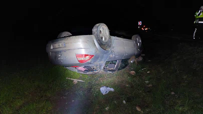 Alaca’da Otomobil Şarampole Devrildi
