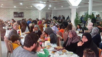 Depremzede Ailelere İftar Yemeği Verildi