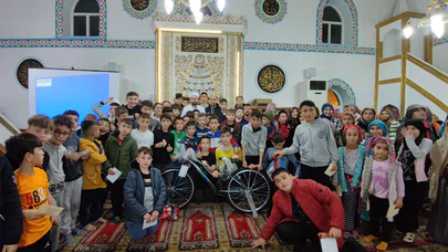 20 Teravih Namazına Giden 310 Çocuk Ödüllendirildi