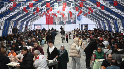 Her Gün Bin Kişi Sofrada Buluşuyor