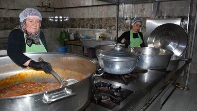 İhtiyaç Sahipleri ve Depremzedeler Ramazan’da Yalnız Bırakılmıyor