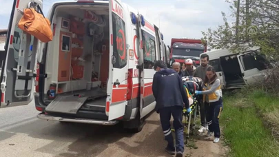 Kamyonla Minibüs Çarpıştı: Bir Yaralı