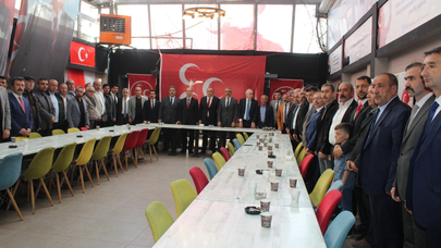 MHP Teşkilatları Seçim Bürosunda Bayramlaştı
