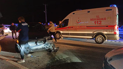 Sungurlu’da Üç Araç Birbirine Girdi