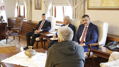 Vali Çiftçi, Halkı Dinledi