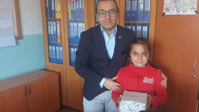 Harçlıklarını Bağışlayan Çocuklar Ödüllendirildi
