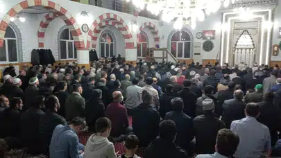 Osmanlı Geleneği Camilerde Yaşatılıyor