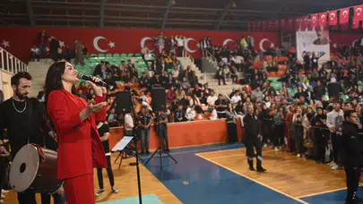 Atatürk Spor Salonu’nda Elif Buse Doğan Rüzgarı