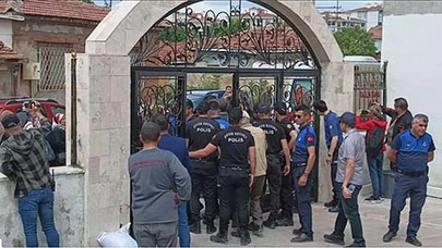 ‘Kaçak Yapı, Cami veya Türbe Değil’