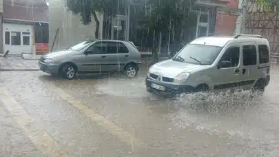 Sağanak Yağış Hayatı Olumsuz Etkiledi