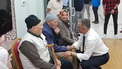 Milletvekili Tahtasız, Ulu Çınarların Gönlünü Aldı